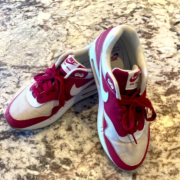 Nike Shoes - Nike Air Max 1 women’s size 7.5